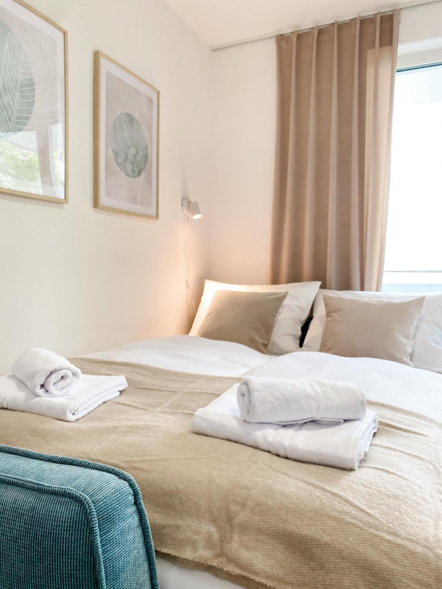 Zwei Apartments Fuer Bis Zu 8 Personen Zentral, Modern, Mit Terrasse & Balkon Bielefeld Eksteriør billede
