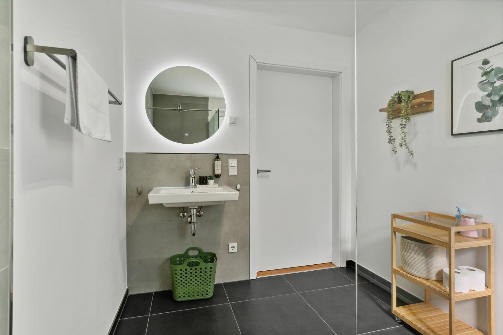 Zwei Apartments Fuer Bis Zu 8 Personen Zentral, Modern, Mit Terrasse & Balkon Bielefeld Eksteriør billede
