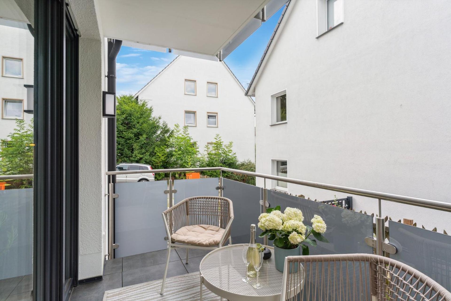 Zwei Apartments Fuer Bis Zu 8 Personen Zentral, Modern, Mit Terrasse & Balkon Bielefeld Eksteriør billede